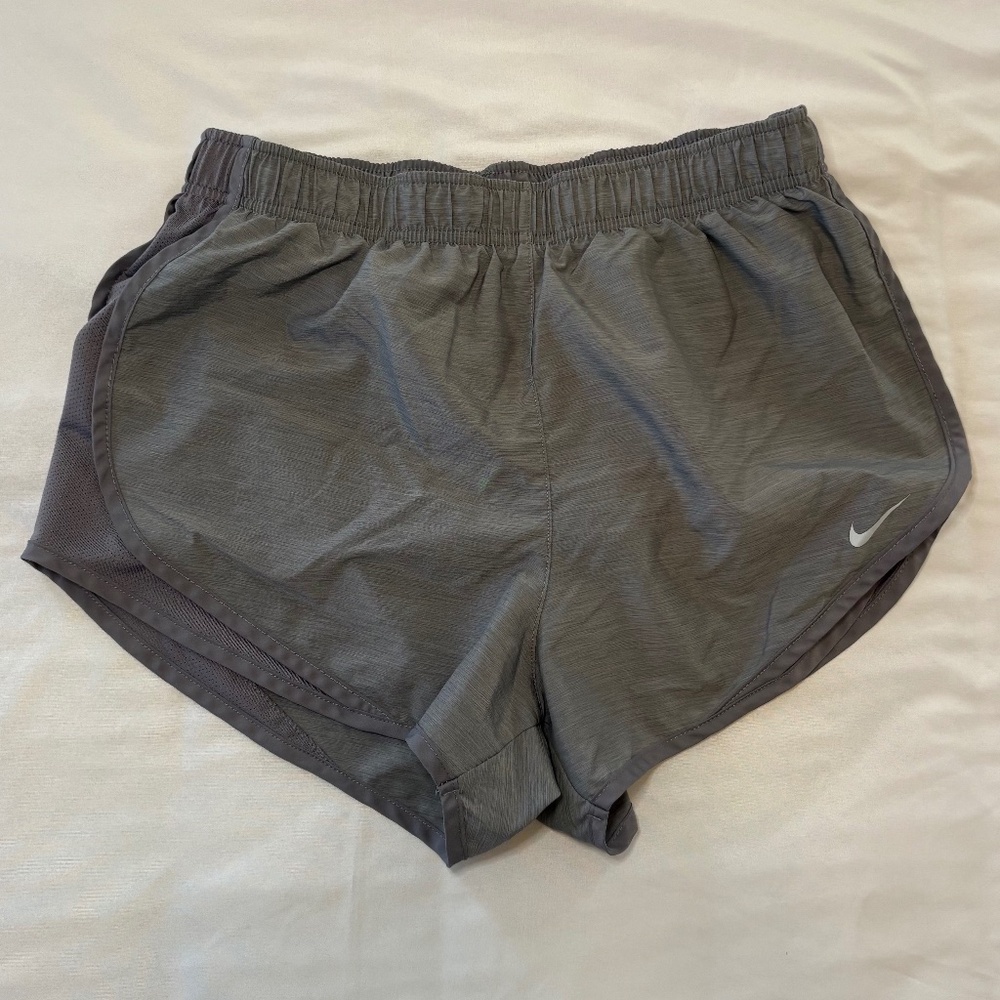 Nike Dri-Fit‎ Gray Running Shorts Size Medium